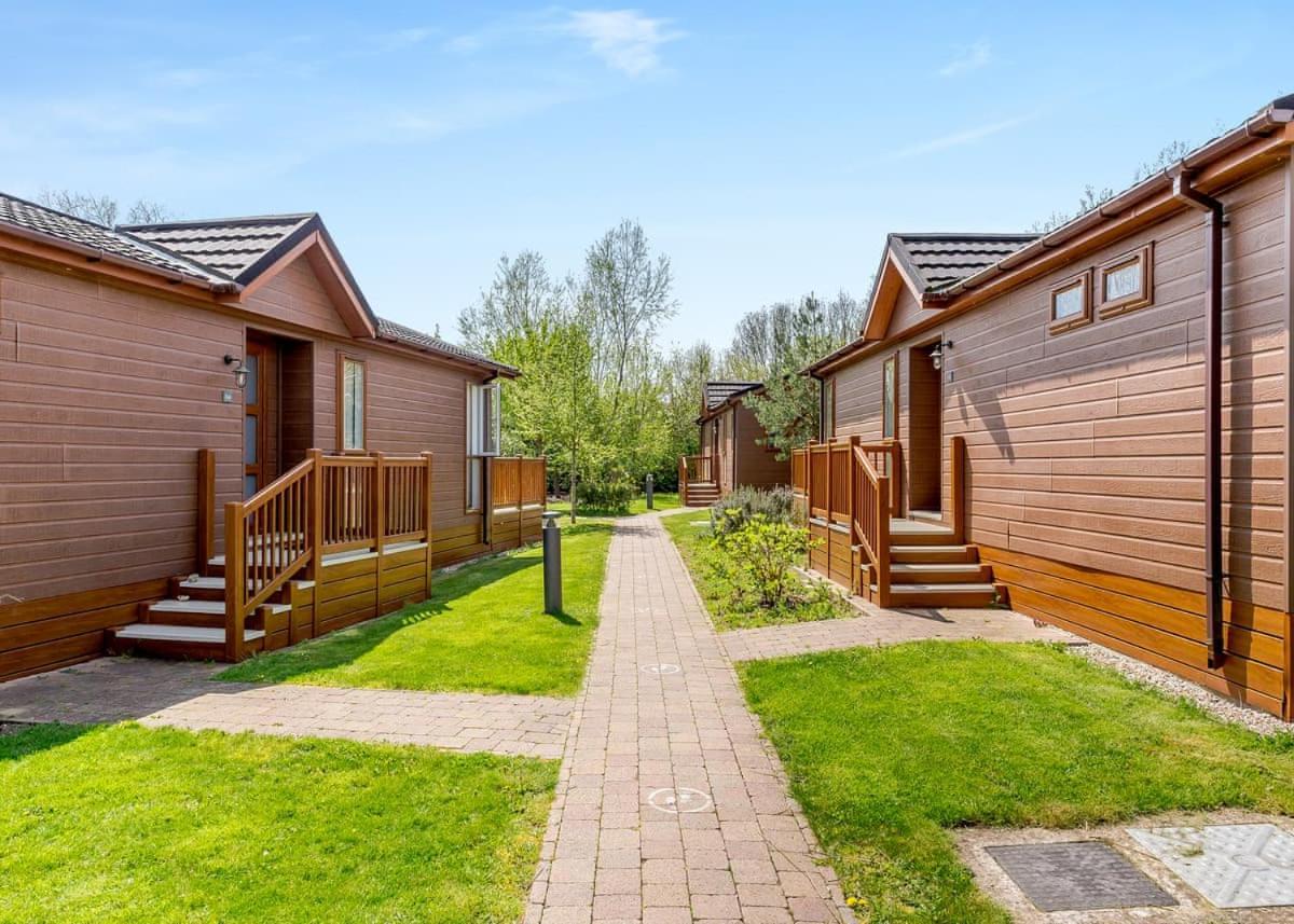Canterbury Reach Lodge Retreat Petham Exterior photo